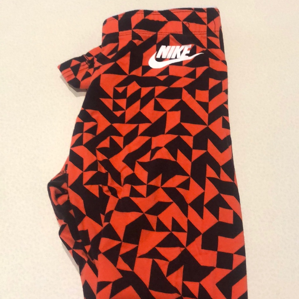 Small Nike leggings